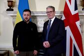 Keir Starmer împreună cu Volodimir Zekenski (Carl Court / Getty Images)