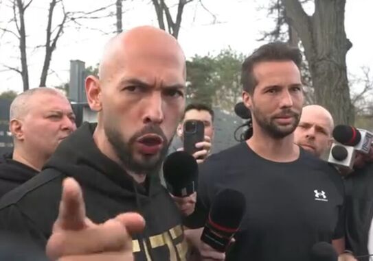 Fraţii Andrew şi Tristan Tate (Captură video)