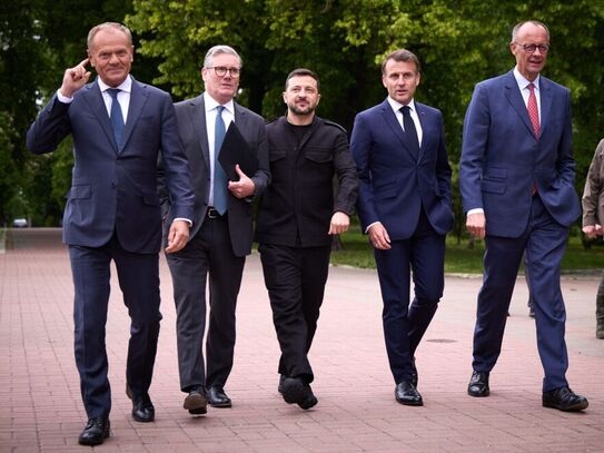 Donald Tusk (st), Keir Starmer, Volodimir Zelenski (centru), Emmanuel Macron Şi Friedrich Merz (Facebook - Volodimir Zelenski)