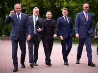 Donald Tusk (st), Keir Starmer, Volodimir Zelenski (centru), Emmanuel Macron Şi Friedrich Merz (Facebook - Volodimir Zelenski)