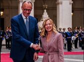 Cancelarul german Friedrich Merz (st) şi premierul Italiei, Giorgia Meloni (X - screenshot)