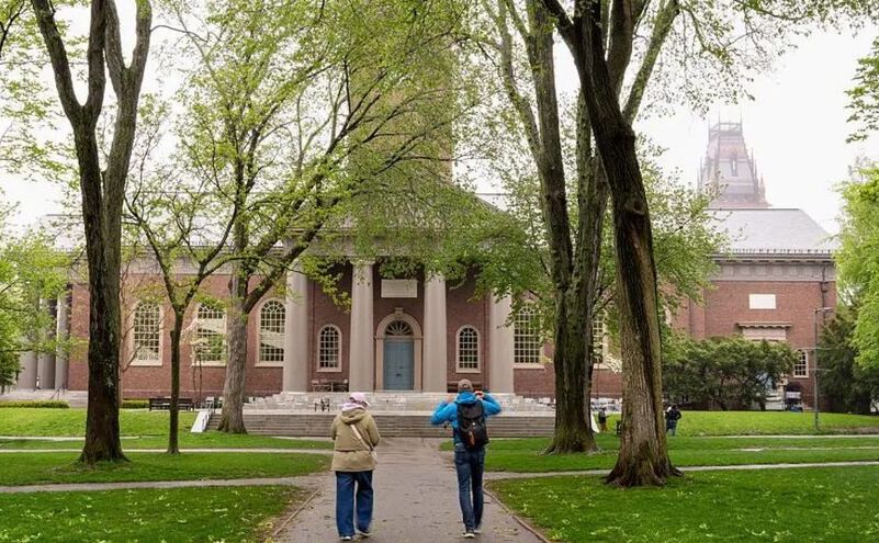 epartamentul de Justiţie suspectează Harvard că a discriminat studenţii ...