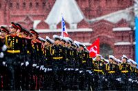 Soldaţi ruşi la paradă, în Piaţa Roşie, la Moscova (Getty Images)