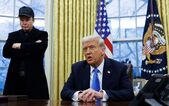 Elon Musk (st) şi preşedintele Donald Trump (Getty Images)