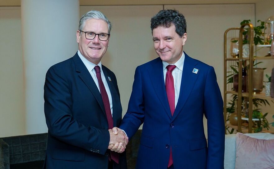 Nicuşor Dan şi Keir Starmer