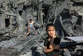 Lagăr pentru refugiaţi bombardat de armata israeliană, Gaza (MOHAMMED ABED / AFP via Getty Images)