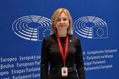 Ina Coşeru, deputată din Republica Moldova, şefa Comisia parlamentară pentru politică externă şi integrare europeană (Facebook - Ina Coşeru)