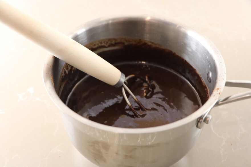 Prepararea cremei (Maria Matyiku / Epoch times)