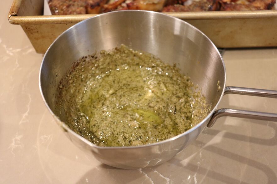 Pesto de menta cu nuci (Maria Matyiku / Epoch Times)
